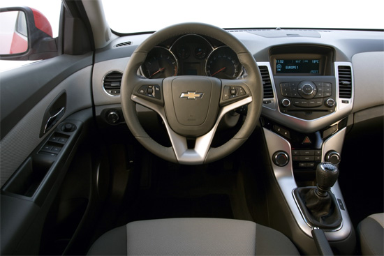 Ford Focus против Chevrolet Cruze