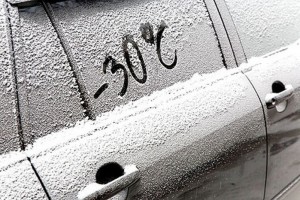 Как правильно заводить автомобиль в мороз?